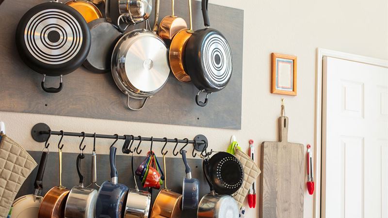 Comprehensive Guide to Restoring and Maintaining Your Cast Iron Cookware for Optimal Performance