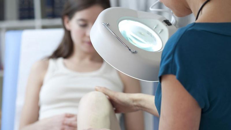 Signs Indicating You Should Consult a Healthcare Professional for Baker’s Cyst