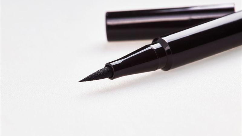 Ultimate Guide to Eyeliner Choices for Mature Women: Enhance Your Eyes Elegantly