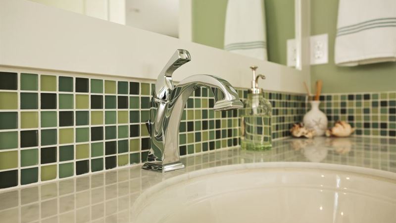 Essential Guidelines for Choosing and Installing Peel and Stick Tiles Successfully