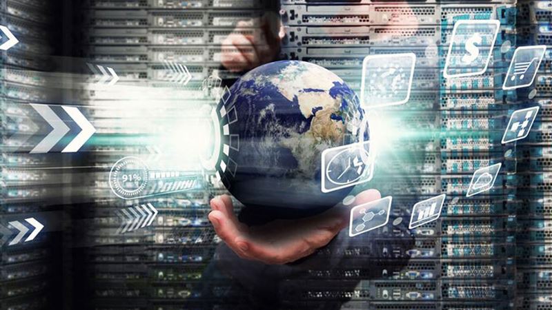 Top Reasons to Enroll in an Online Information Technology Degree Program