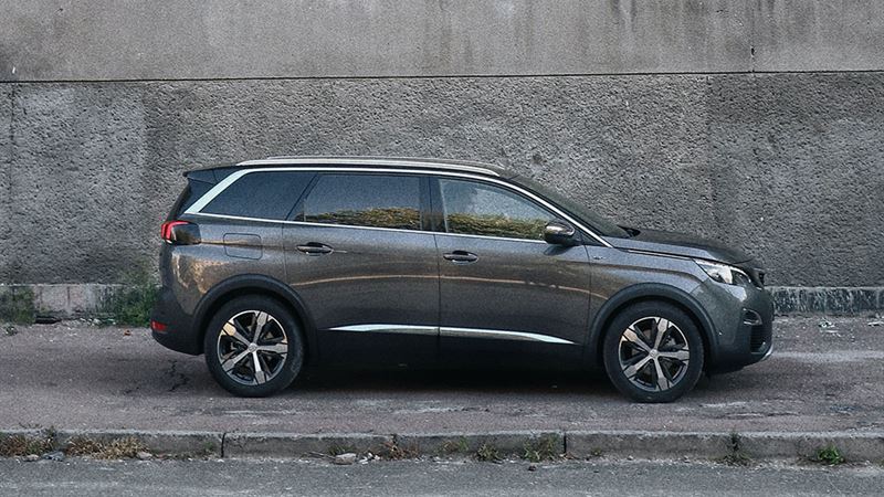 Comprehensive Guide to Crossover SUVs: Models, Features, and Pricing