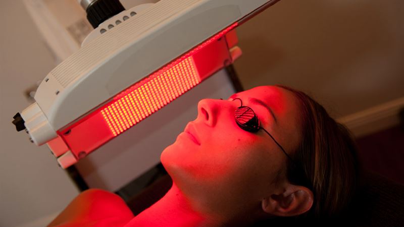 Comprehensive Guide to Red Light Therapy: Benefits, Uses, and Top Devices