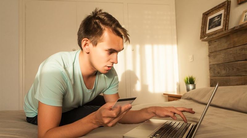 Is Getting a Student Credit Card a Wise Financial Move?