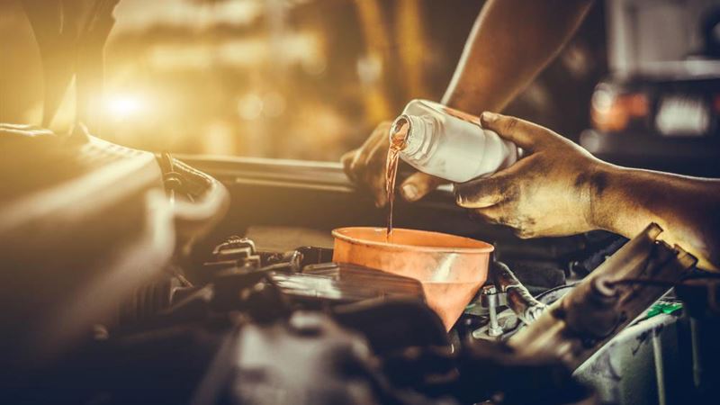 Comprehensive Guide to Changing Your Car's Oil Safely and Effectively