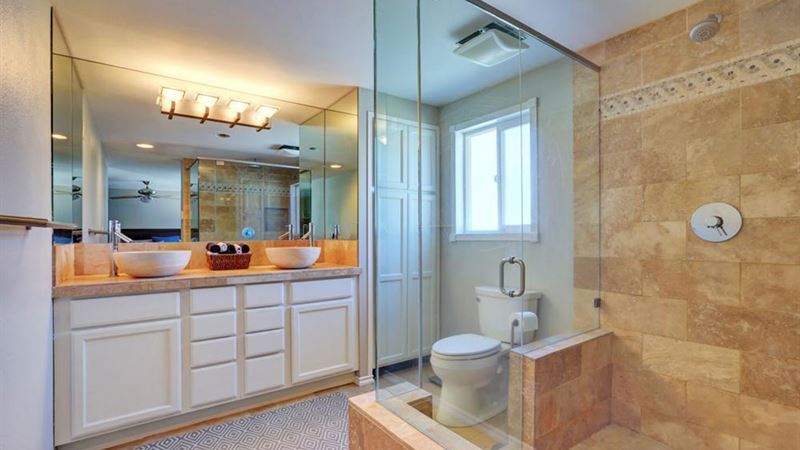 Seven Key Advantages of Installing Walk-In Tub Showers for Enhanced Safety and Comfort