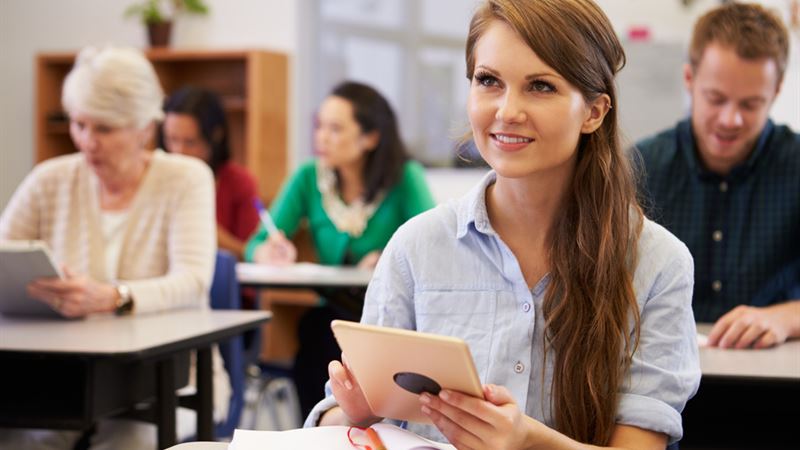 Comparing Traditional In-Person College Education with Online Learning Programs