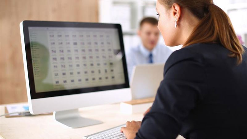 Essential Guide to Choosing and Opening a Checking Account Today