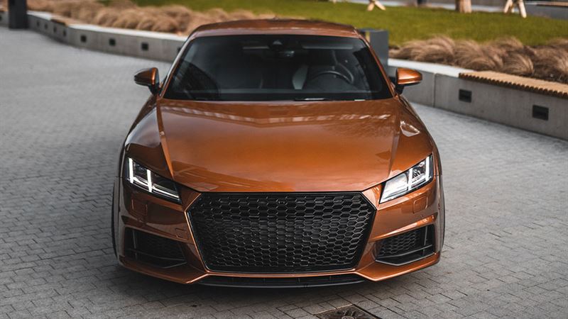 Comprehensive Review of the Audi TT: Features, Performance, and Design
