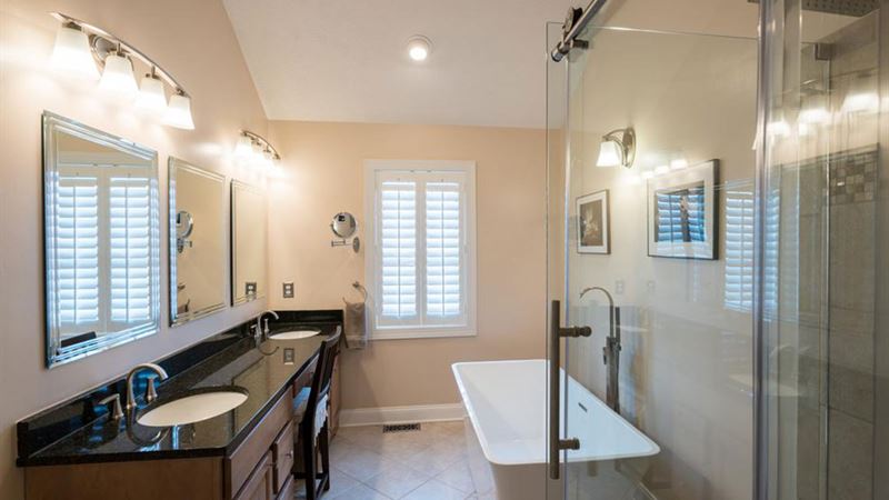 Essential Guidance for Choosing the Ideal Walk-In Bathtub