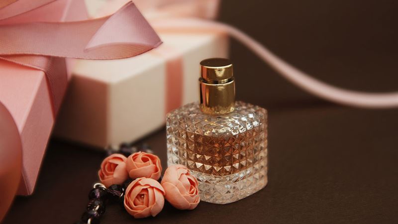 Luxury Fragrance Brands and Top Perfume Picks for Connoisseurs