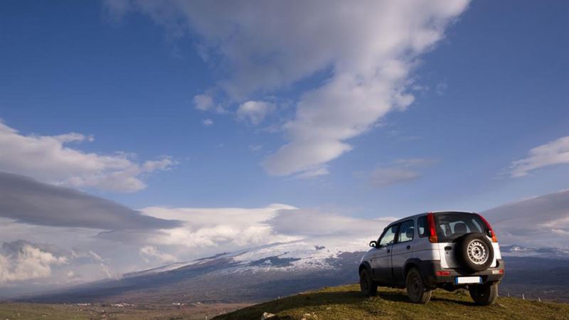 Why Choosing Sedans and Midsize SUVs Can Be a Smart Decision for Drivers