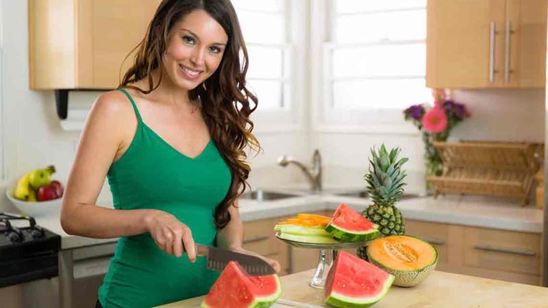 Comprehensive Guide to a Nutrient-Rich and Health-Optimized Diet for Women