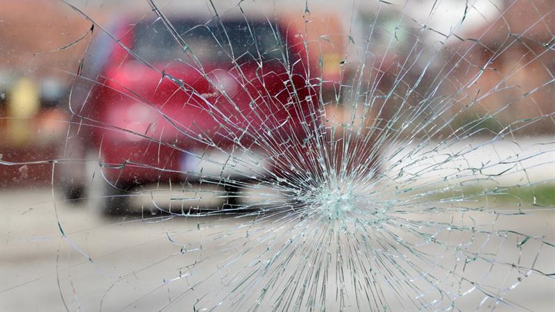 Comprehensive Guide to Claiming Insurance for Windshield Repairs and Replacements