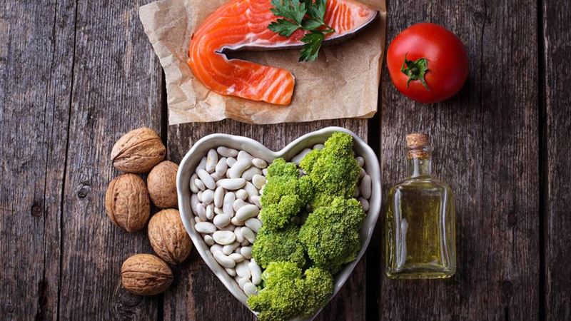 Superfoods for Heart Health: Nutrient-Rich and Calorie-Dense Options