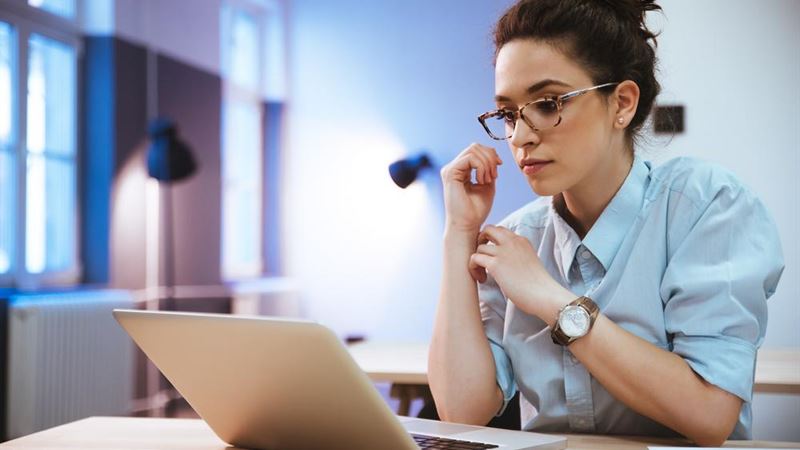 Comprehensive Guide to Selecting the Ideal Business Laptop Based on Operating System and Features