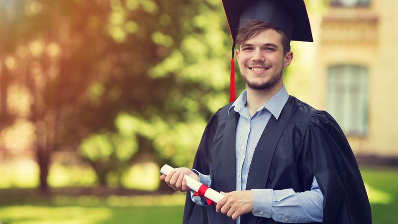 Comprehensive Financial Support Options for Single Mothers Pursuing College Education