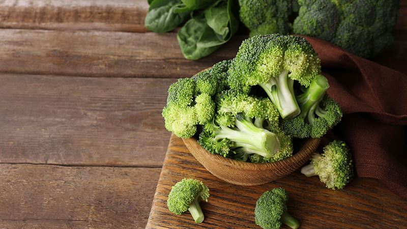 Effective Dietary Strategies to Manage Excessive Sweating Naturally