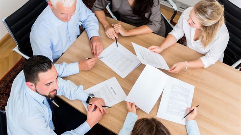 Understanding the Benefits and Functions of Brokerage Firms in Financial Trading