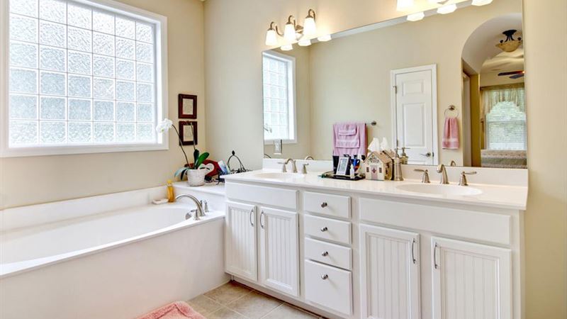 Creative and Practical Bathroom Storage Solutions