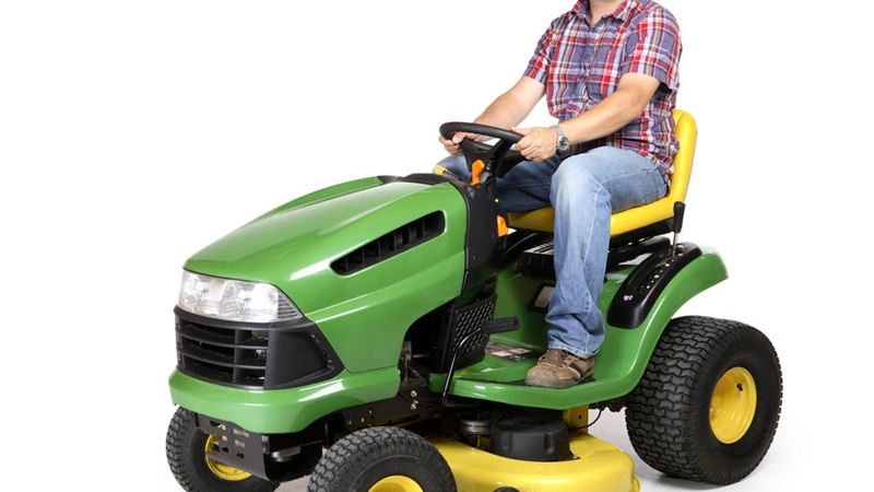 Ultimate Guide to Choosing the Perfect John Deere Lawn Tractors for a Stunning Garden