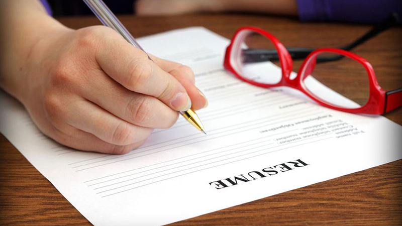 The Critical Role of Crafting an Effective Resume in Job Acquisition